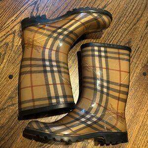 Burberry rain boots